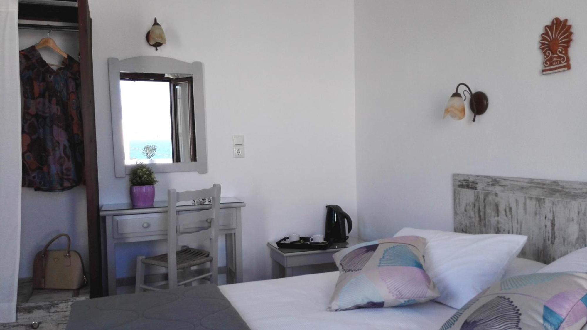 Christina Hotel, Adults Only, Heated Salt Water Pool Zambujeira do Mar Oda fotoğraf