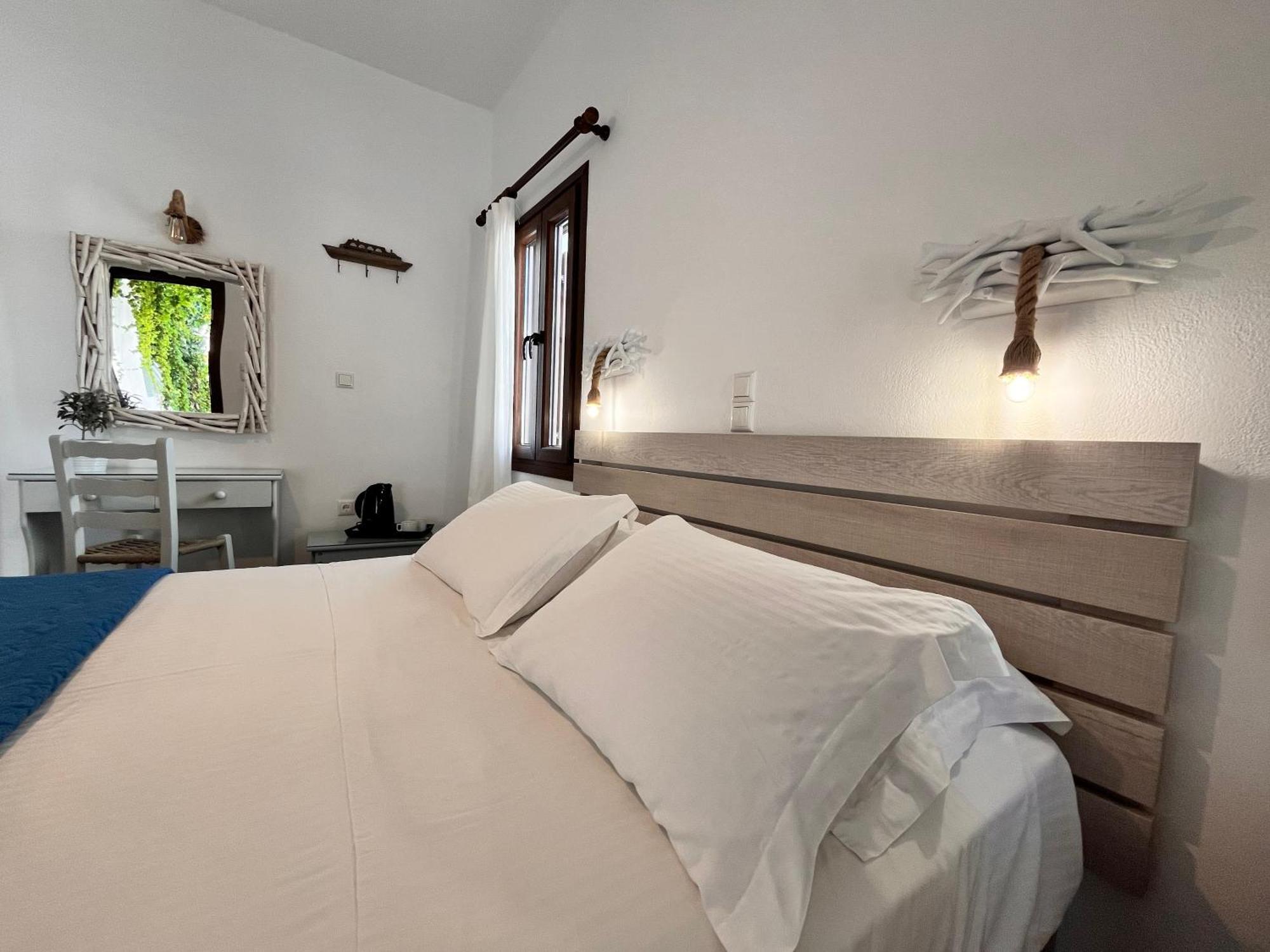 Christina Hotel, Adults Only, Heated Salt Water Pool Zambujeira do Mar Oda fotoğraf